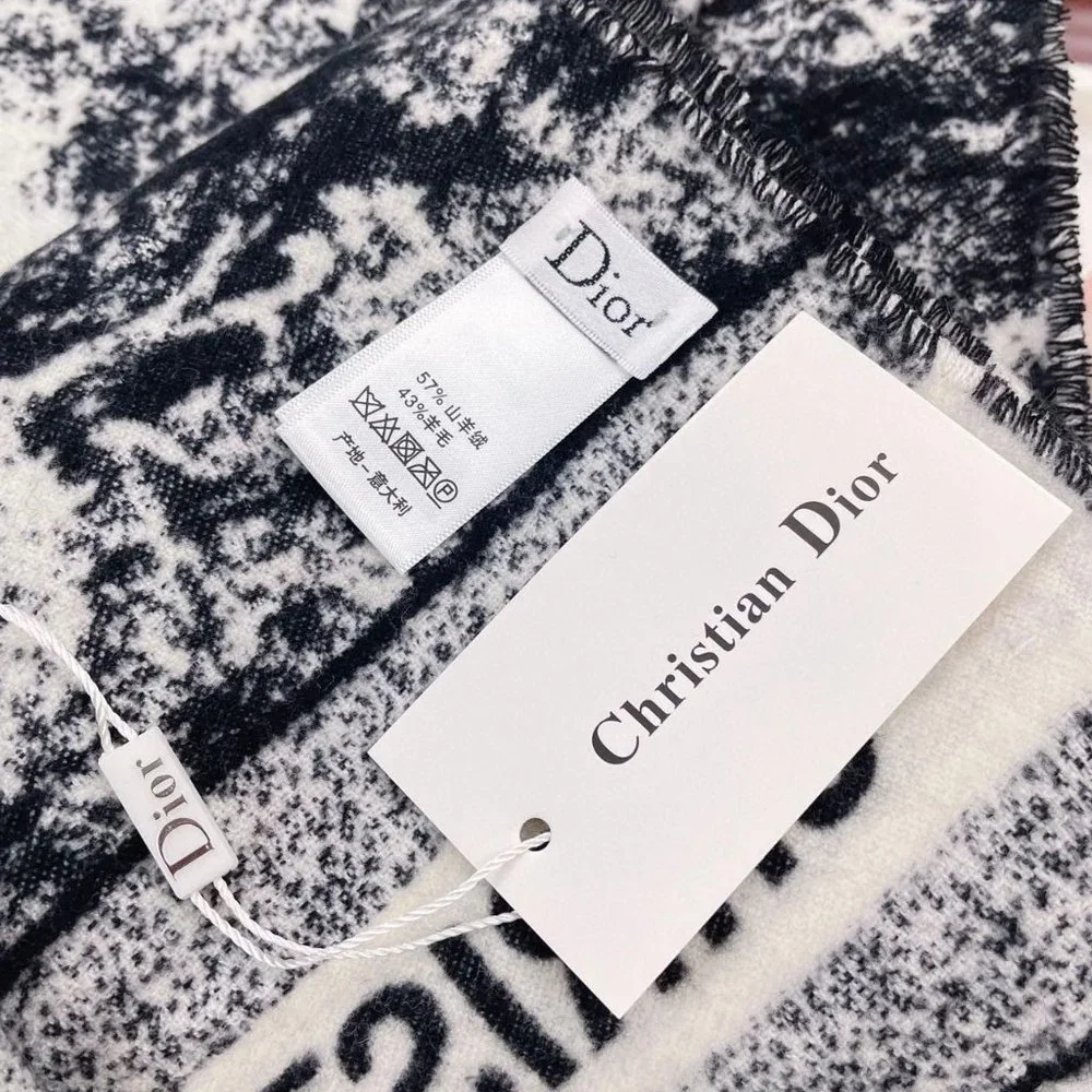 💎✨AUTHENTIC✨💎Dior scarf